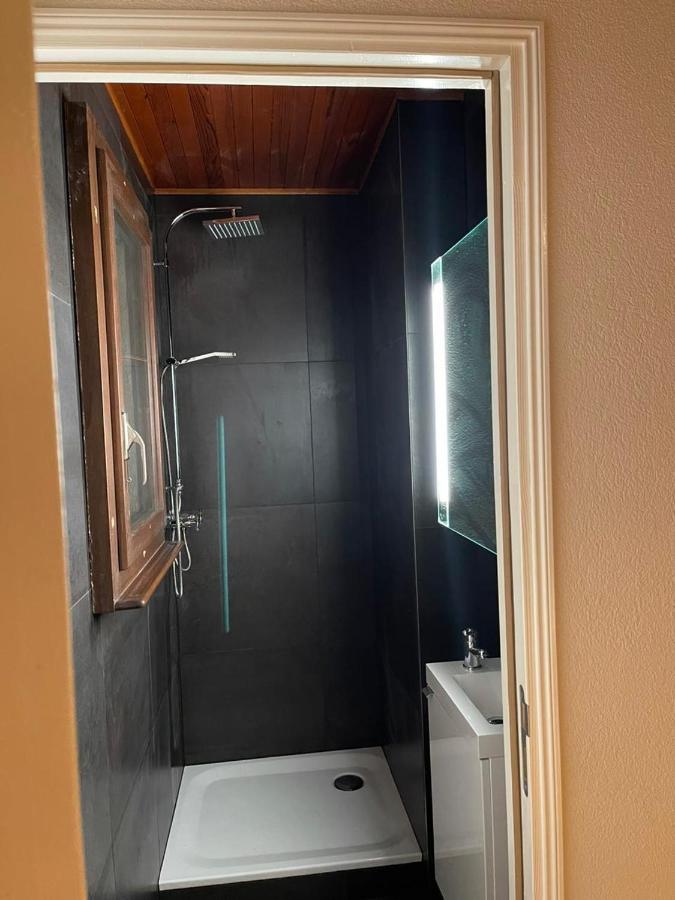 5 Rooms In The Same House Geneva Exterior photo